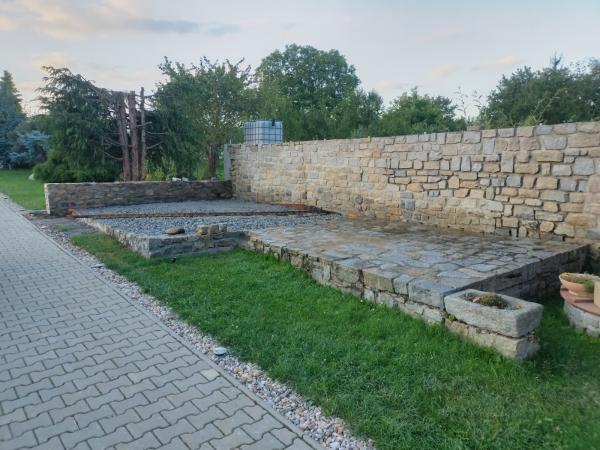 Stavba nové pergoly a bourání staré 20.7.2024 — 9