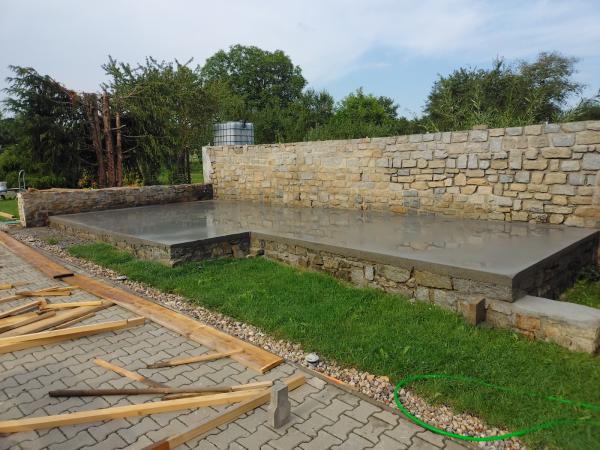 Stavba nové pergoly a bourání staré 20.7.2024 — 17