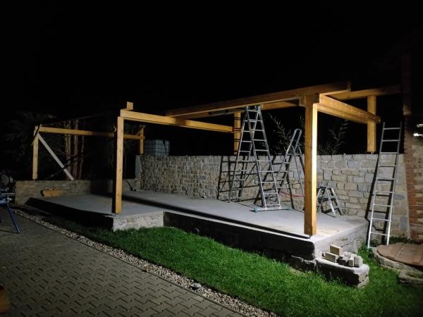 Stavba nové pergoly a bourání staré 20.7.2024 — 18
