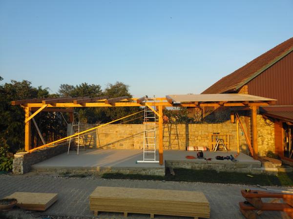 Stavba nové pergoly a bourání staré 20.7.2024 — 28