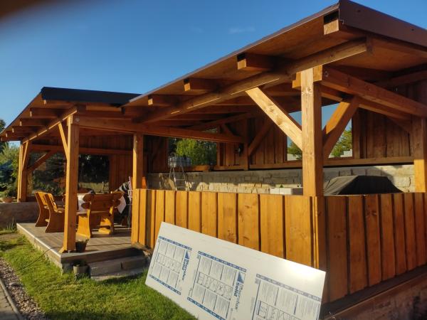 Stavba nové pergoly a bourání staré 20.7.2024 — 48